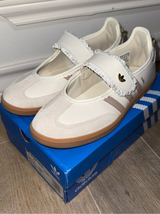 adidas Shoes - Adidas Samba Jane